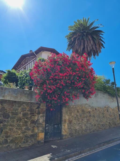 בילבאו La Casita Verde. Metro Cerca Del Casco Viejo מראה חיצוני תמונה